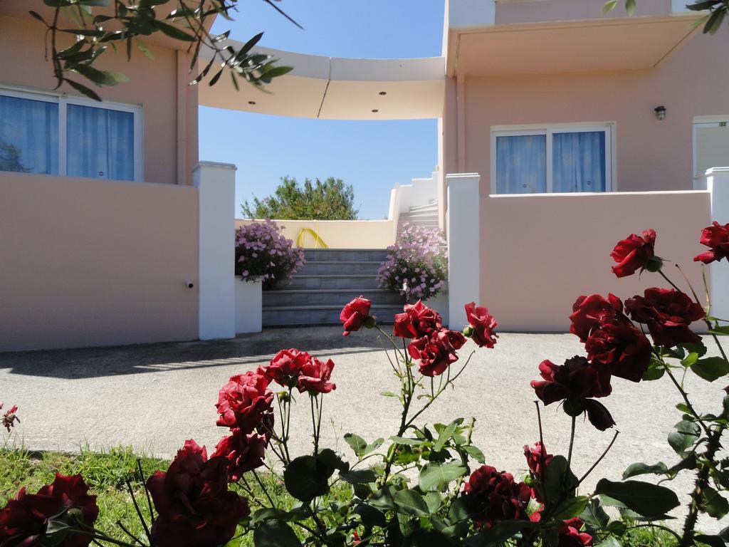 Pardalakis Studios Gerani  Esterno foto
